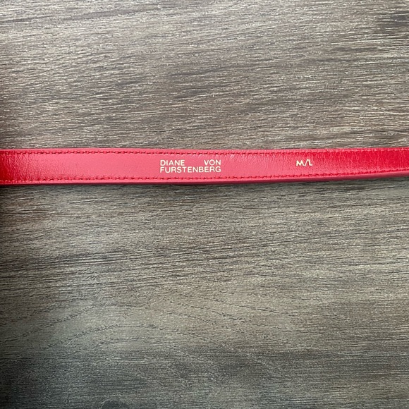 Diane Von Furstenberg Red Leather belt size: M/L 60 in - Picture 3 of 4